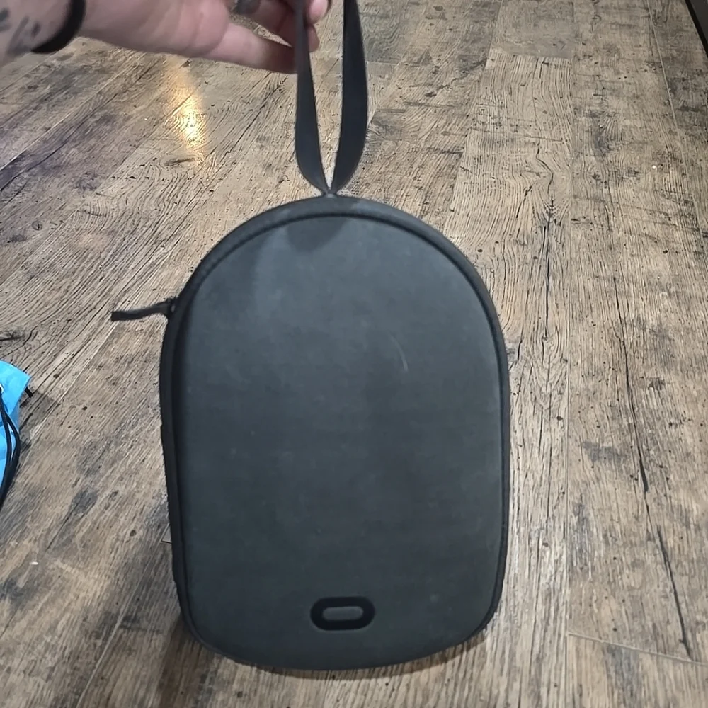 Meta Oculus quest travel case black